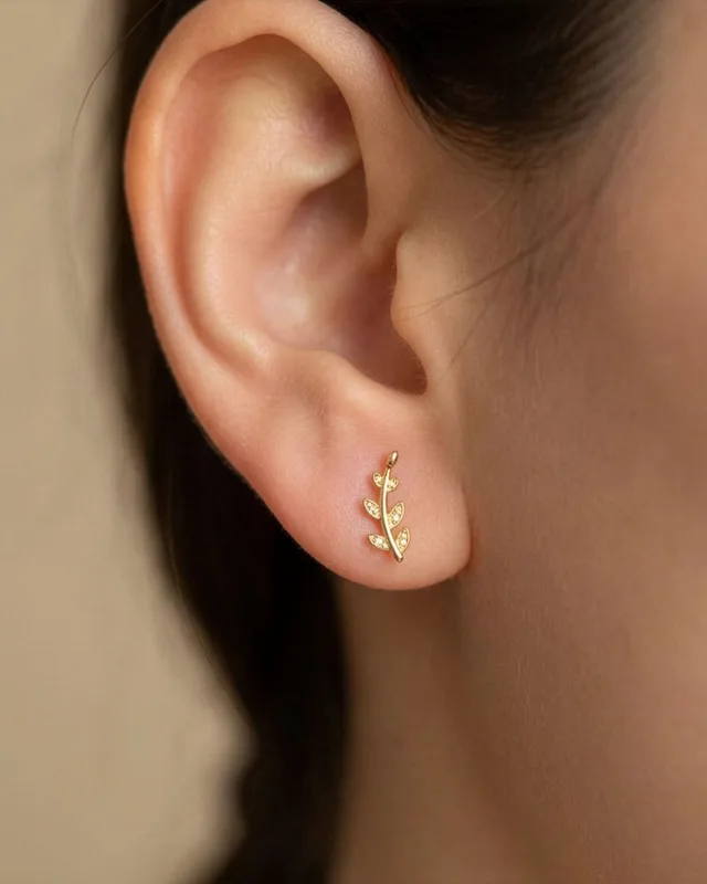 Leaf Ear Studs Gold
